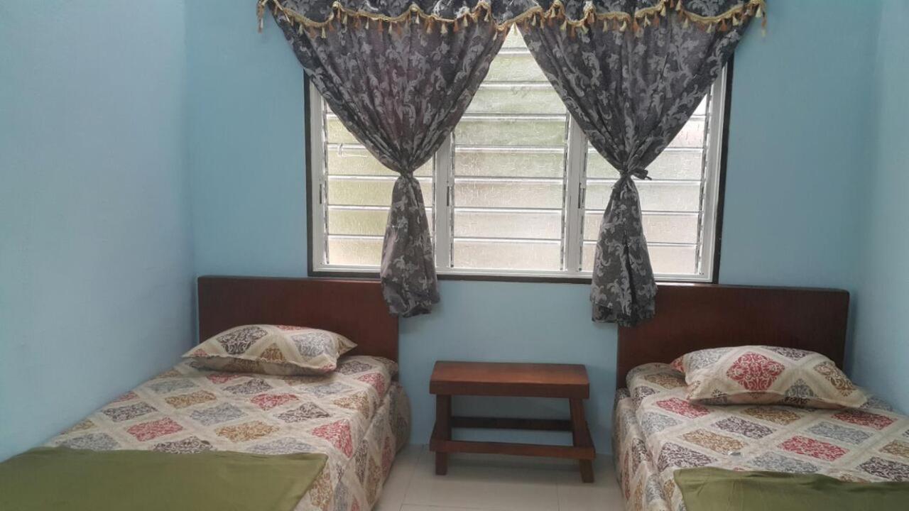 RoomStay Tok Abah A Kuala Rompin Bagian luar foto