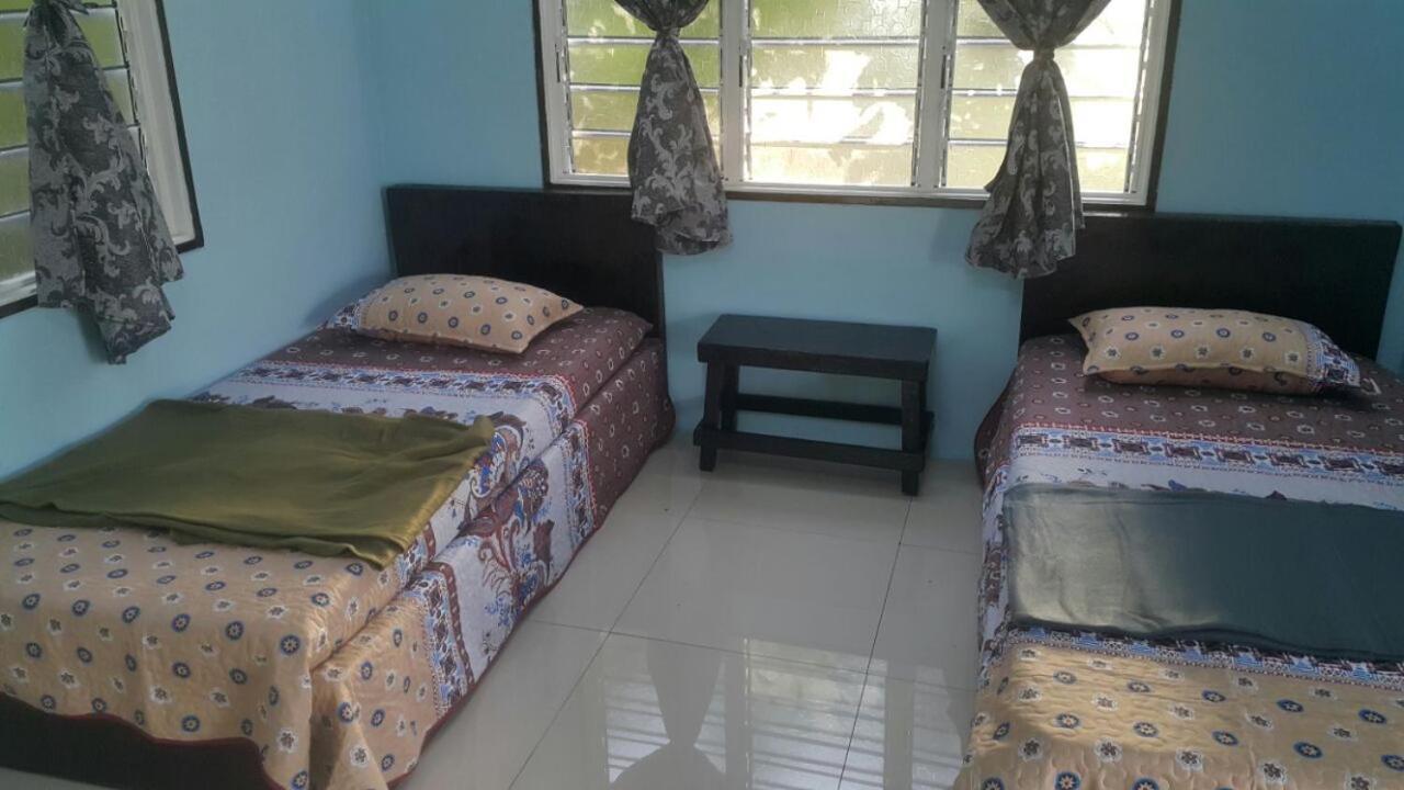 RoomStay Tok Abah A Kuala Rompin Bagian luar foto